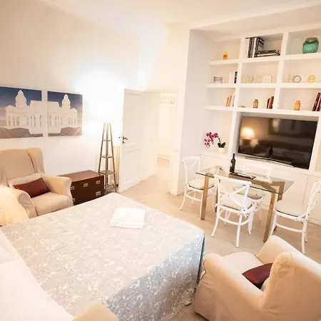 Sweet Near Metro Flaminio Апартаменты
